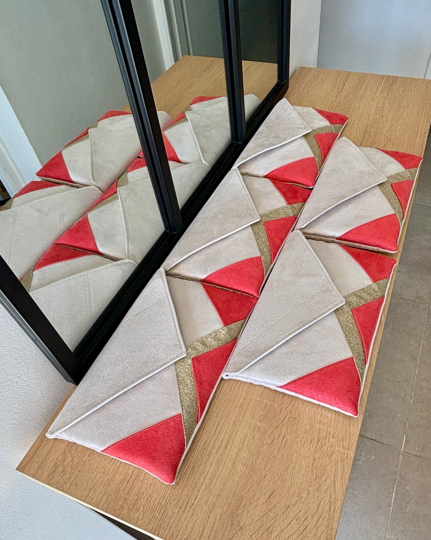Sac pochette mariage écru, corail et paillettes dorées