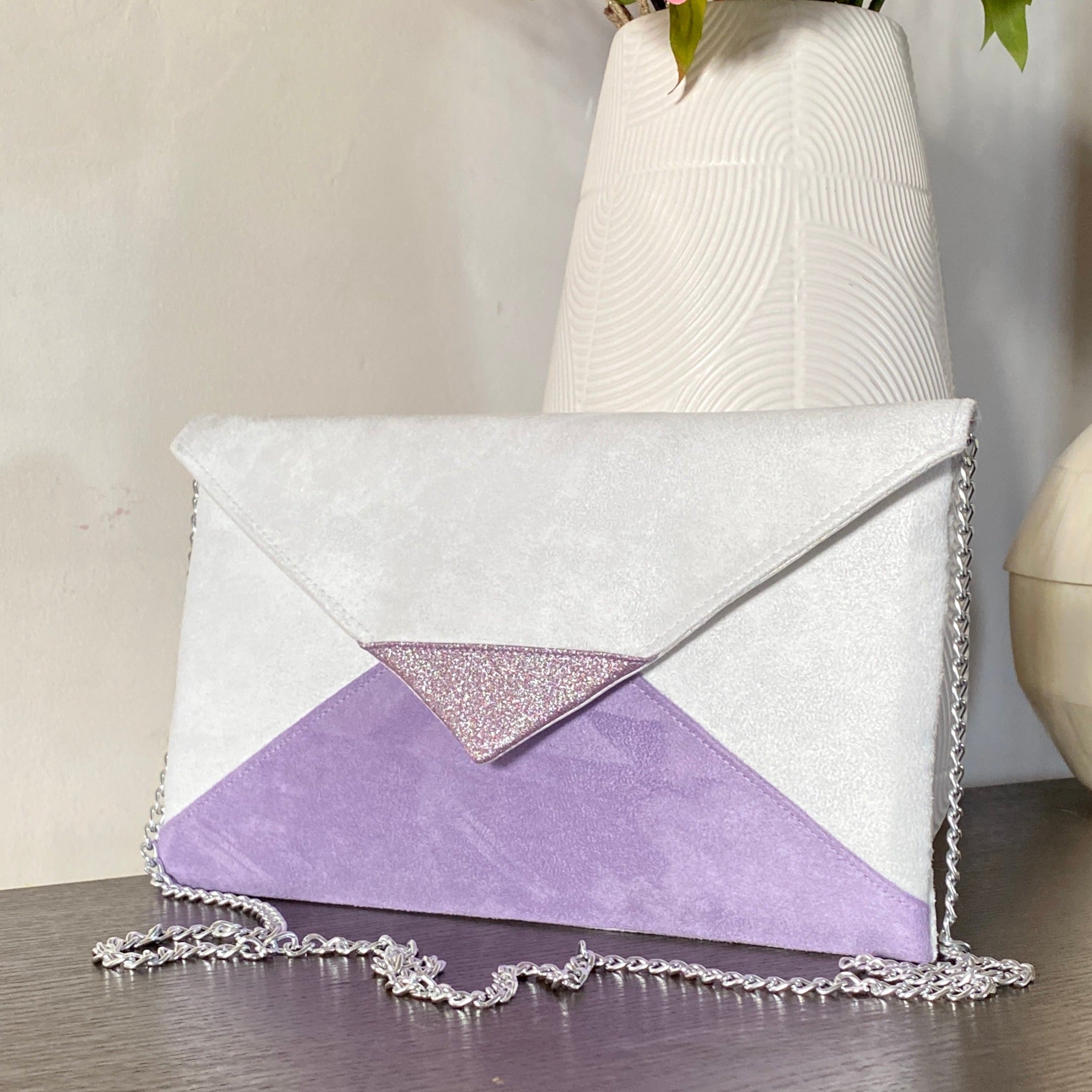 Pochette mariage blanche et parme lilas Fil des toiles