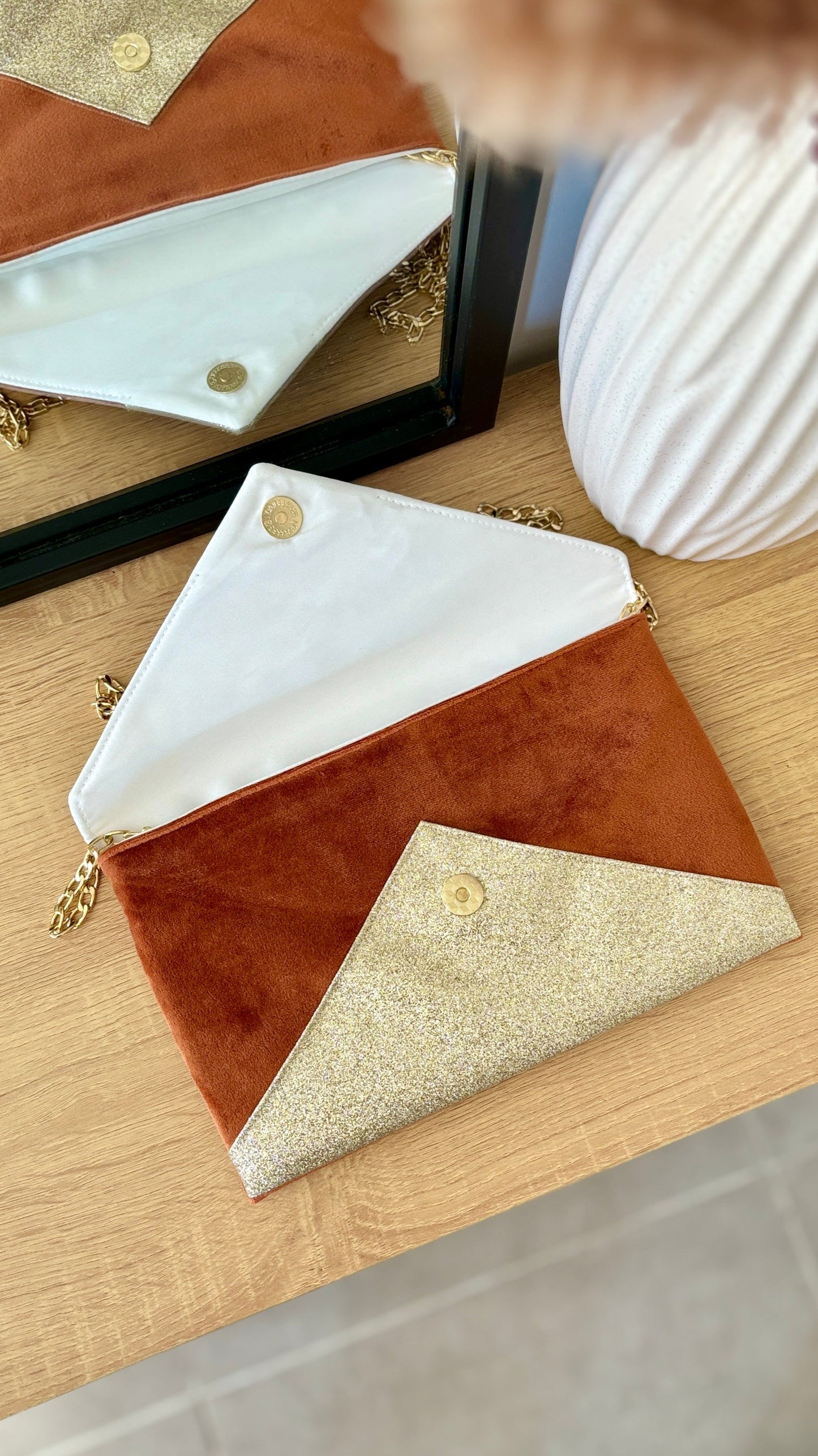 pochette mariage marron et dorée en velours