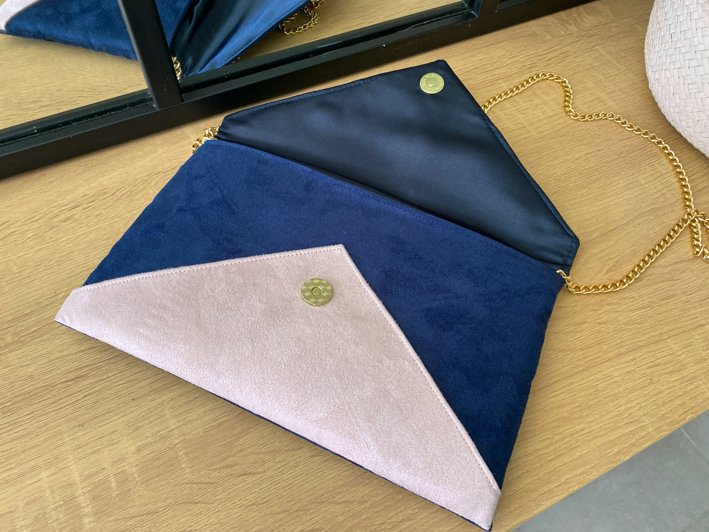 Pochette mariage bleu marine, rose poudré et paillettes dorées
