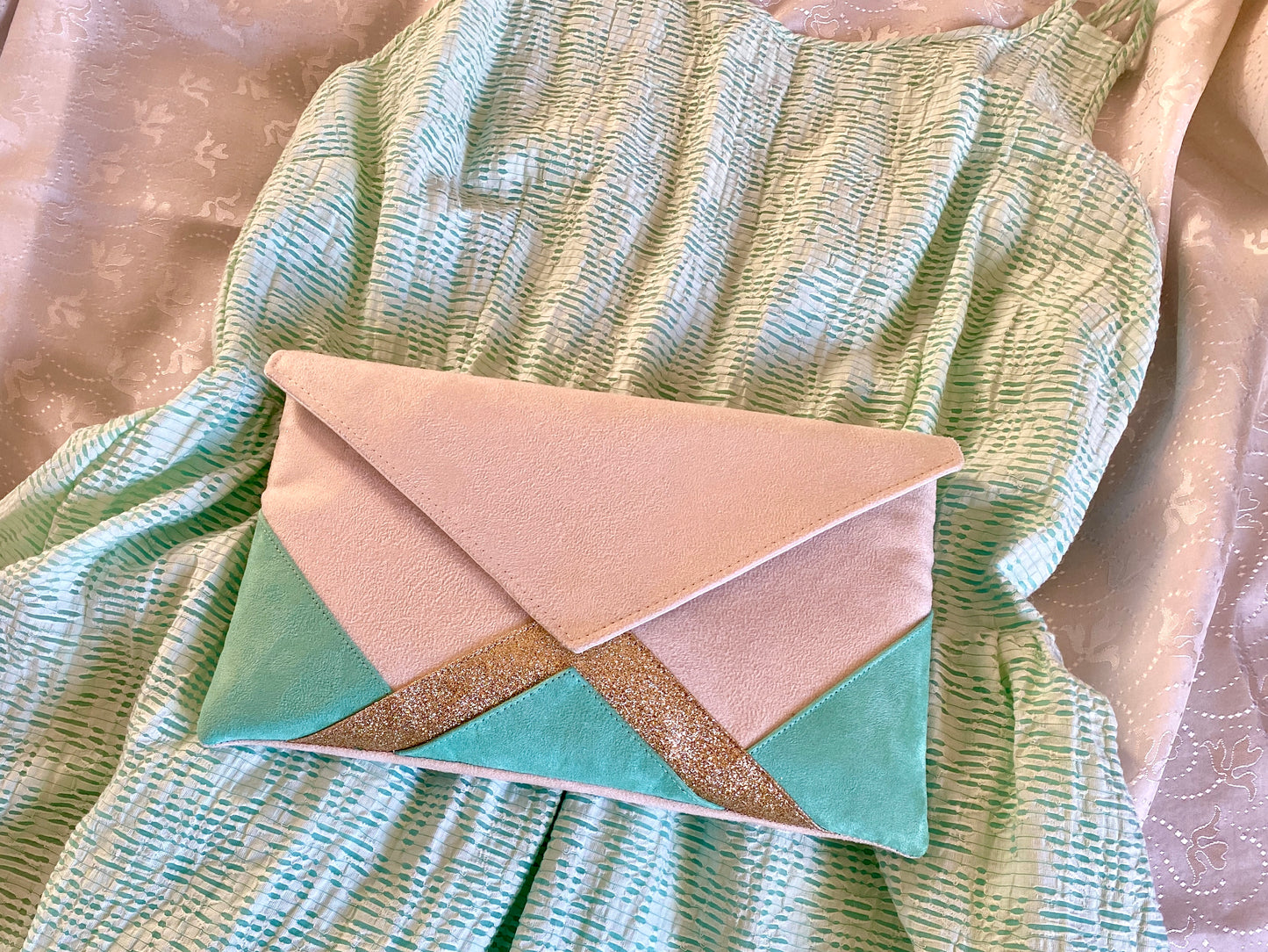 pochette mariage écru , vert clair