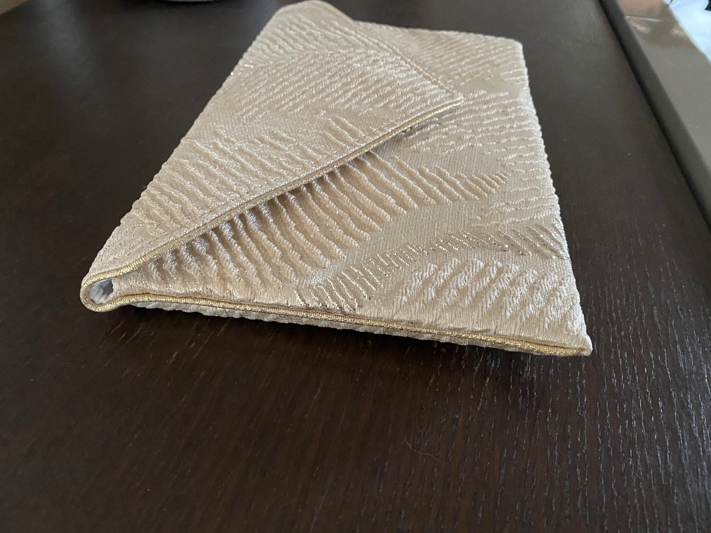 sac de soirée beige en brocart - fil des toiles