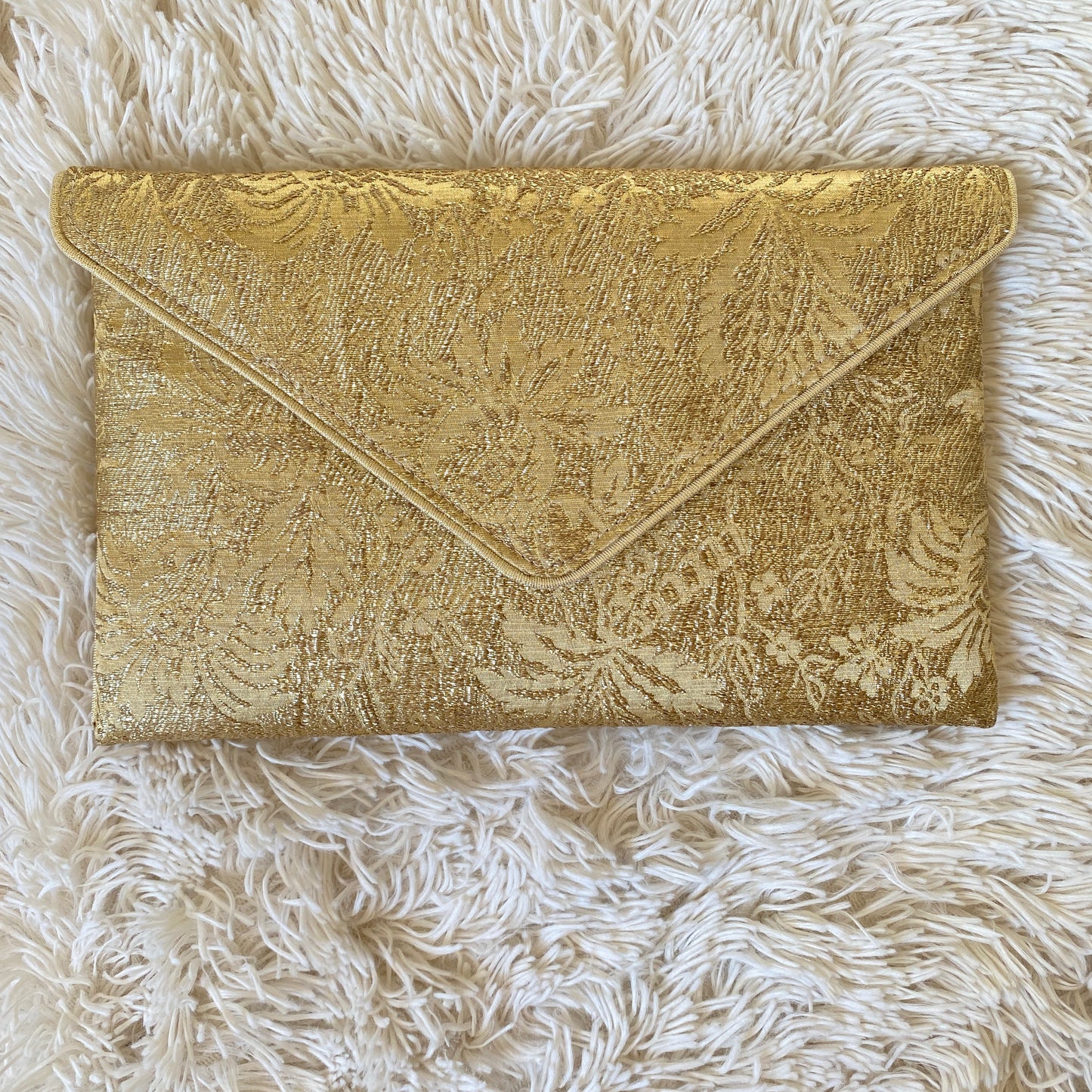 Pochette de soirée or en soie - fil des toiles