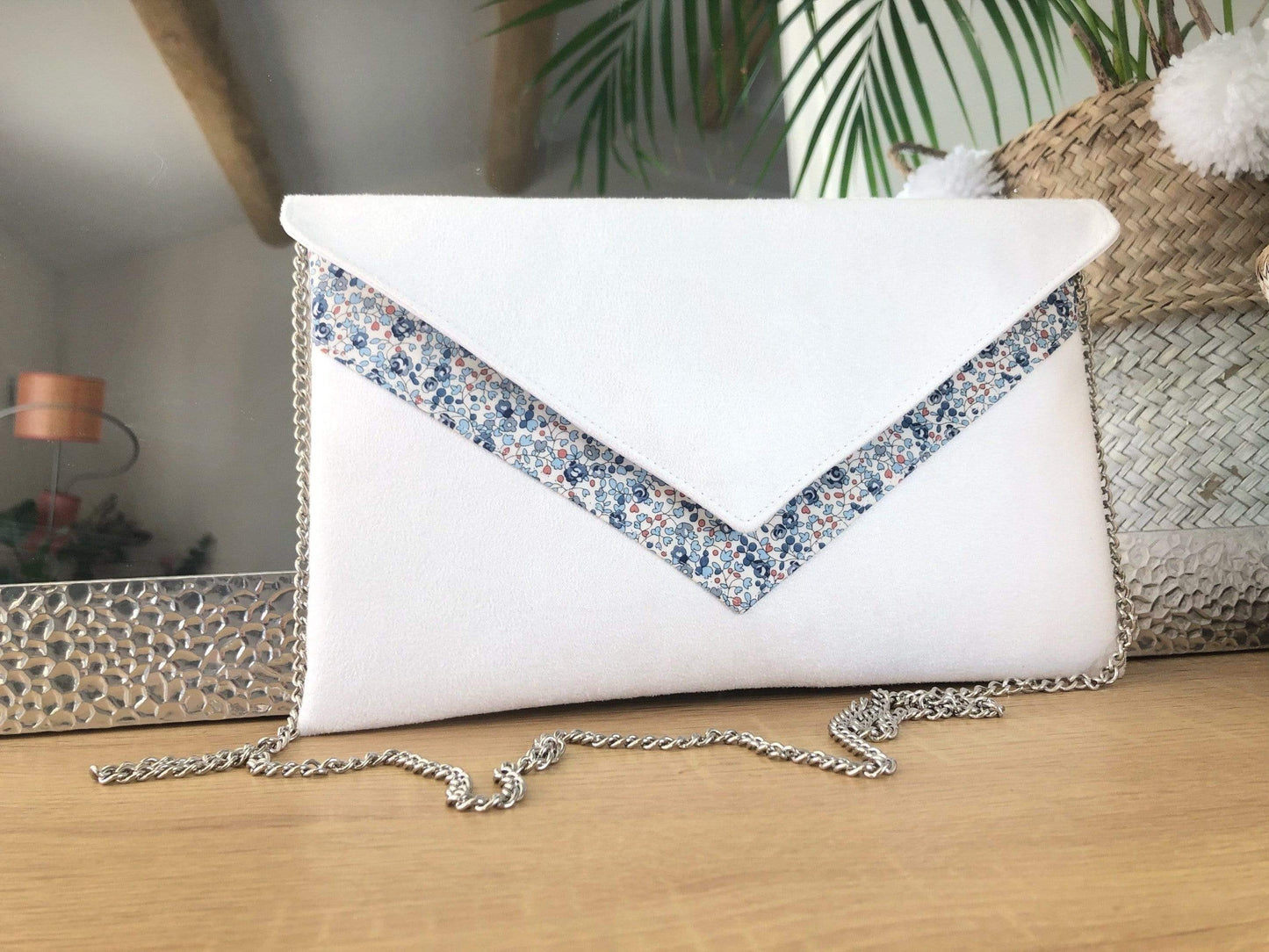 Fil des toiles Pochette Pochette cérémonie blanche et Liberty of London Eloise bleu