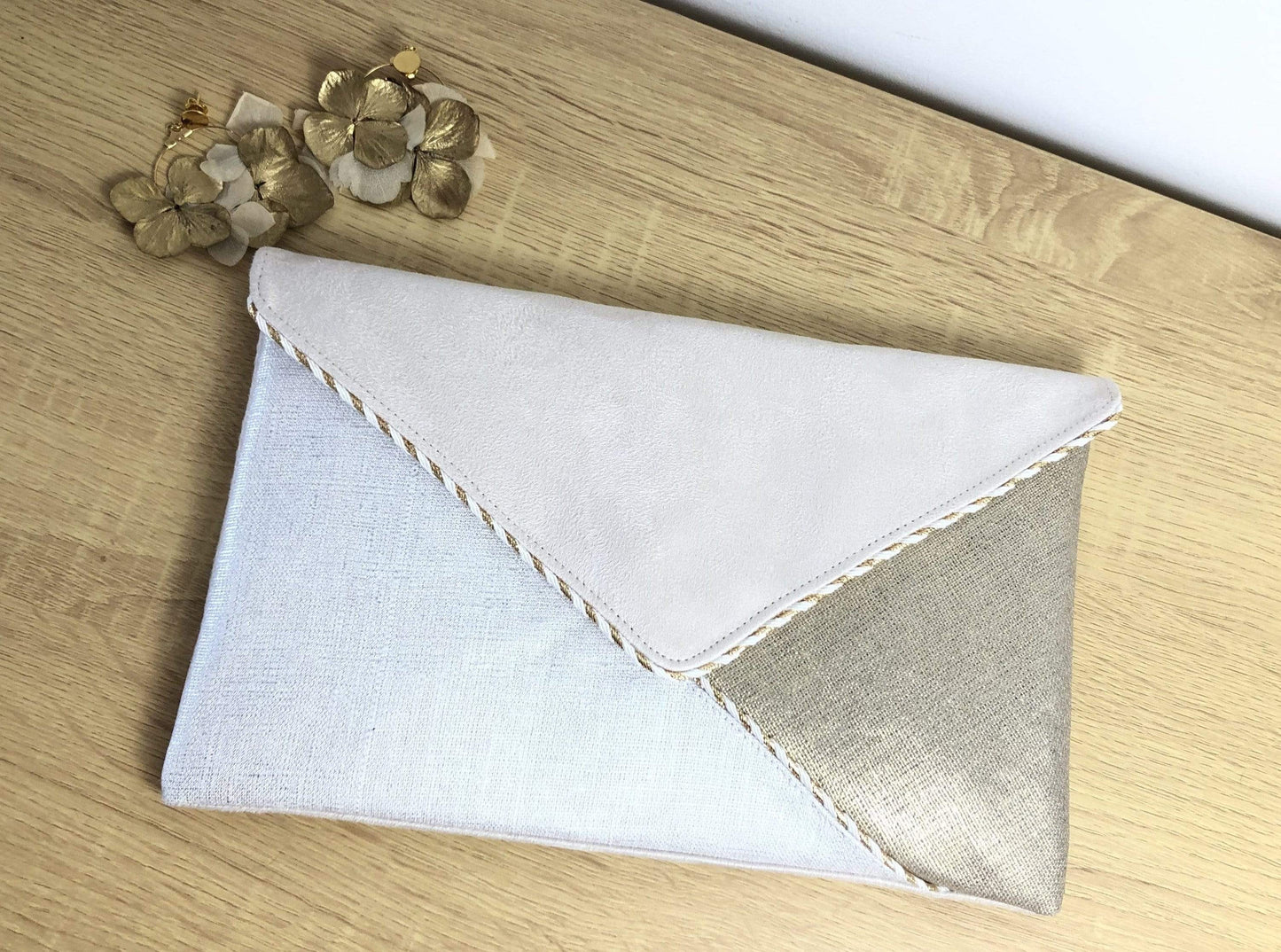 Fil des toiles Pochette Pochette cérémonie écru , en lin blanc irisé et lin doré irisé pour mariage