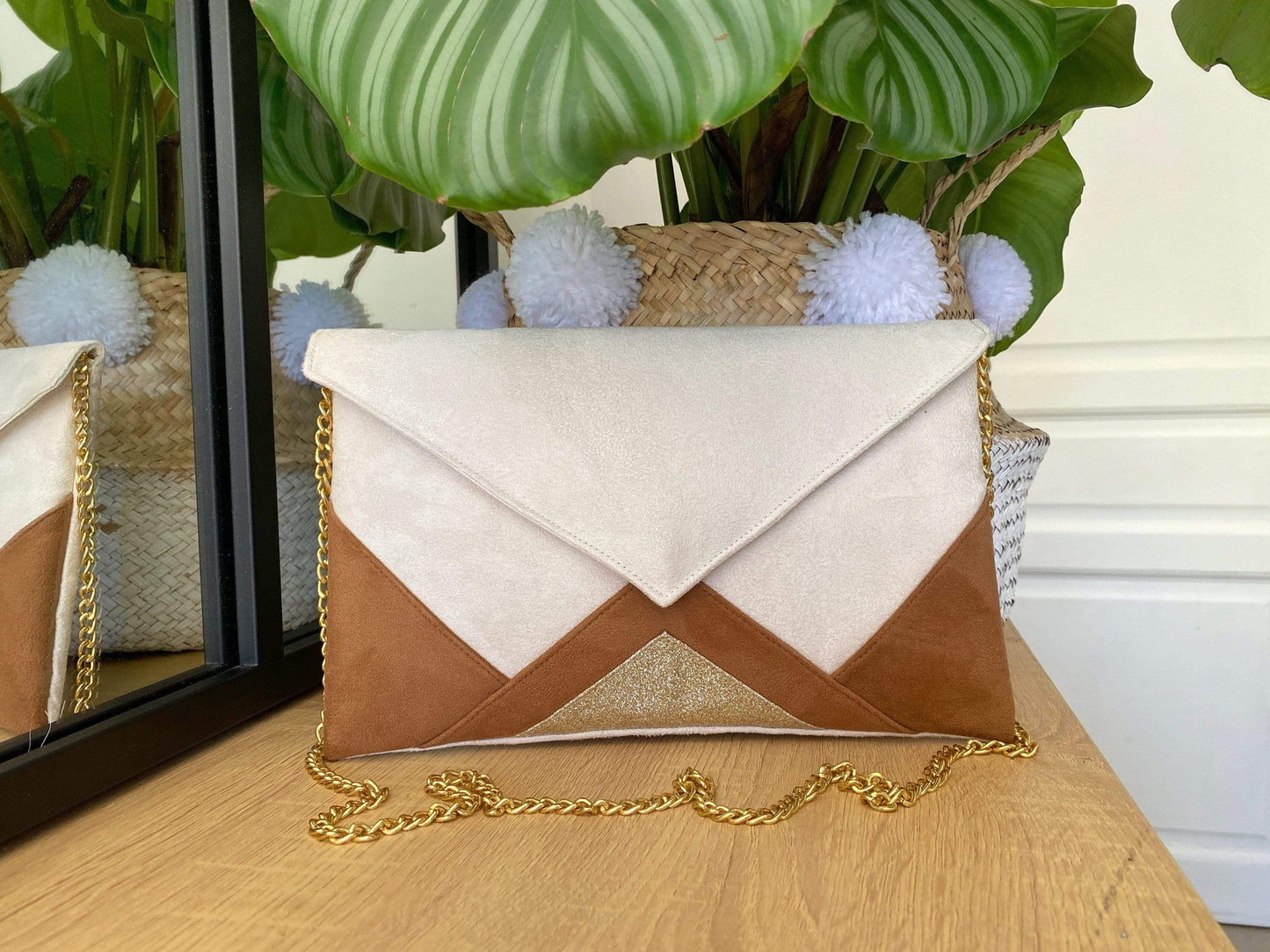 Fil des toiles Pochette Sac pochette de soirée mariage écru, camel et dorée avec chaîne