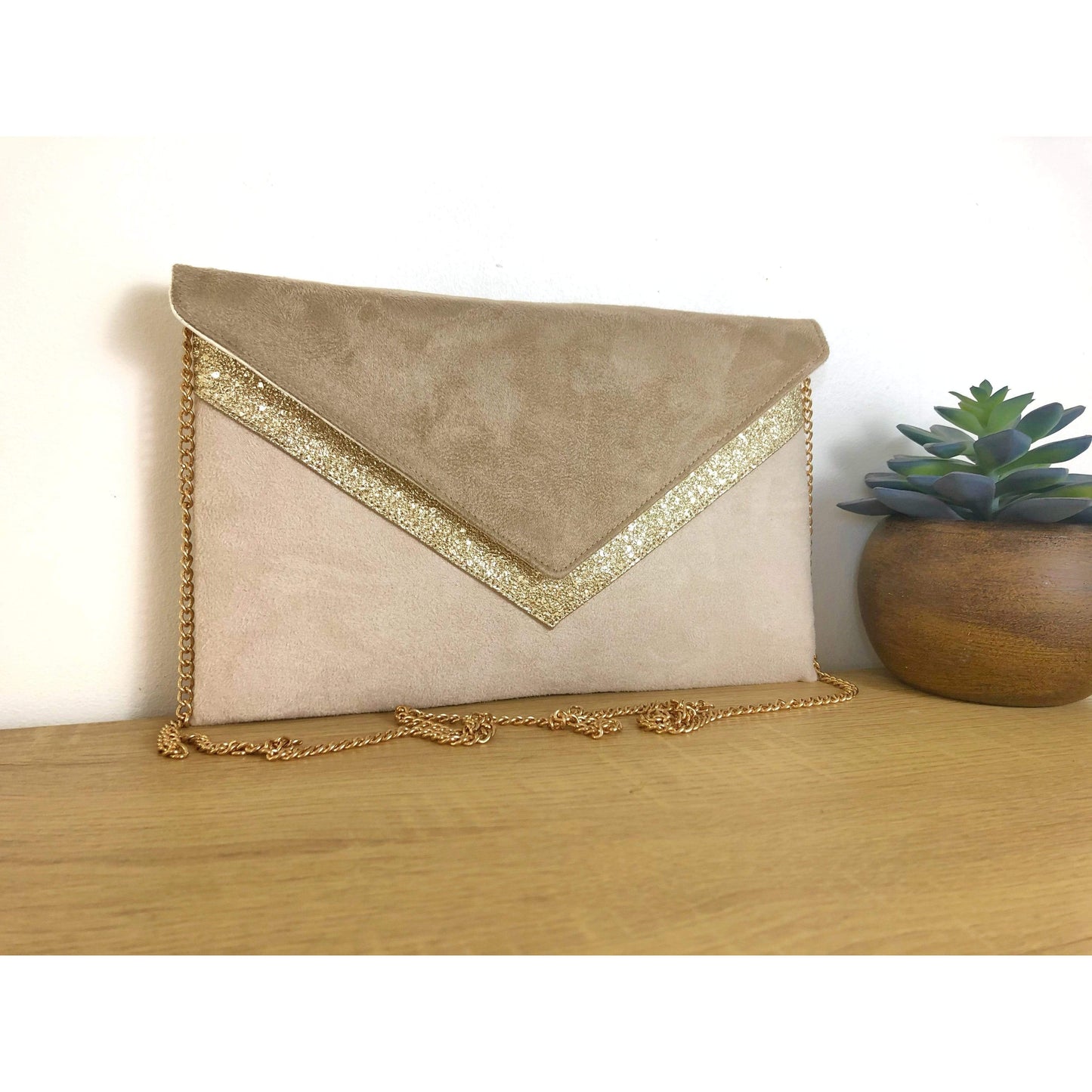 Fil des toiles Pochette Sac pochette mariage beige clair et beige foncé avec anse chaîne