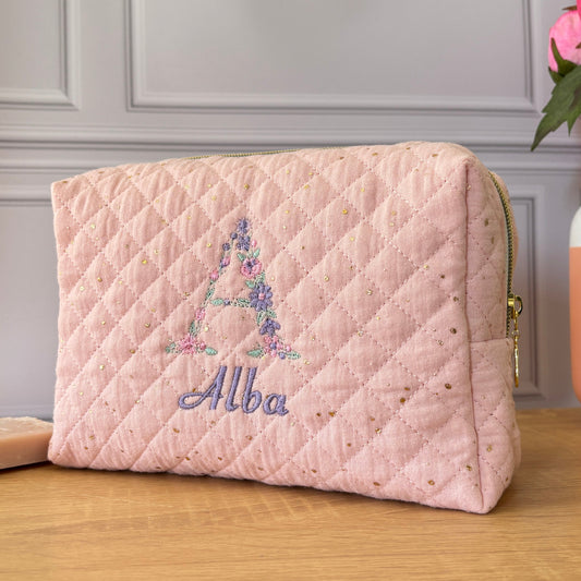 Trousse de toilette rose matelassée initiale et prénom brodé 