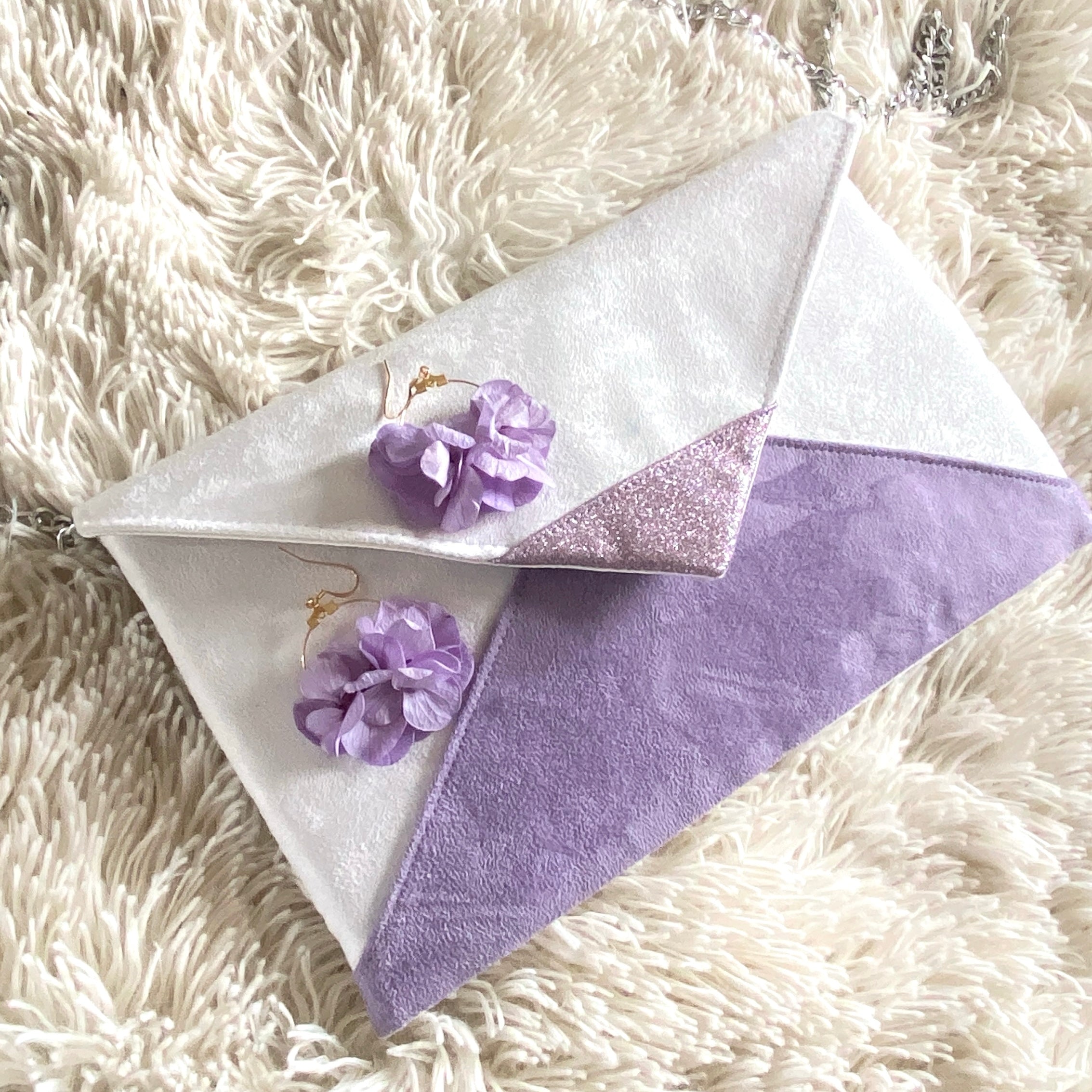 Pochette violette mariage hotsell