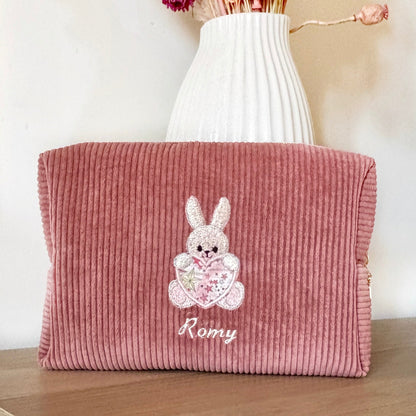 Trousse velours vieux rose personnalisée lapin et prénom brodé