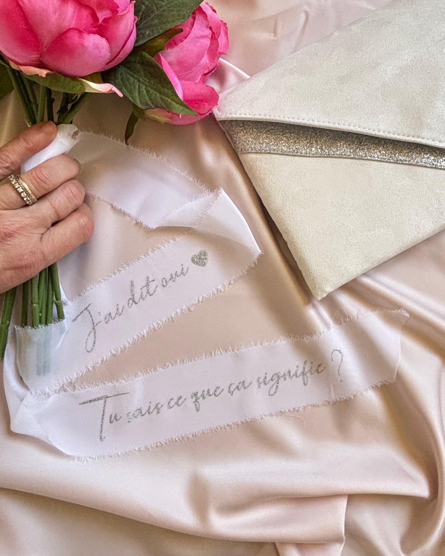 Ruban blanc personnalisé en mousseline de soie pour bouquet de mariée - Fil des toiles