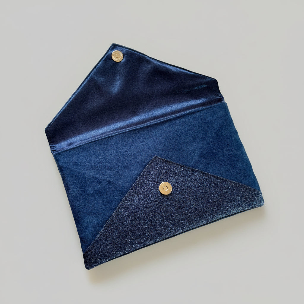 Sac pochette invitée mariage bleu