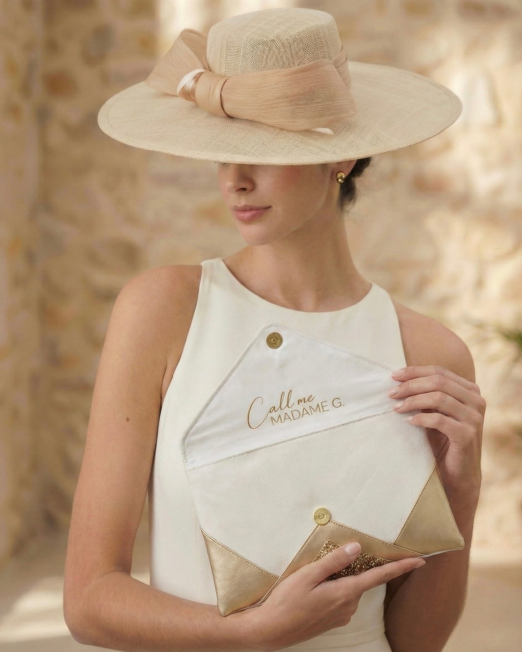 Pochette mariée blanche et dorée personnalisée : Call me Madame