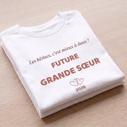 T-shirt plié « future grande sœur »