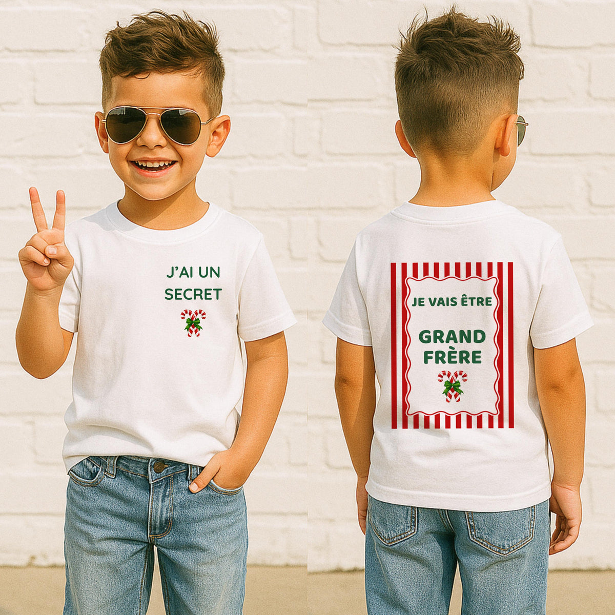 Deux garçons portant le tee-shirt annonce grossesse de Noël, avant « J'ai un secret » et dos « Je vais être Grand Frère »