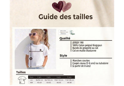 Guide des tailles du tee-shirt futur cousin : jersey 190 g en coton peigné ringspun, manches courtes, tableau des tailles 2, 4, 6 et 8 ans.