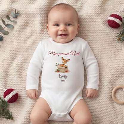 Bébé souriant en body manches longues Mon premier Noël personnalisé, faon aquarelle et prénom, décor de Noël
