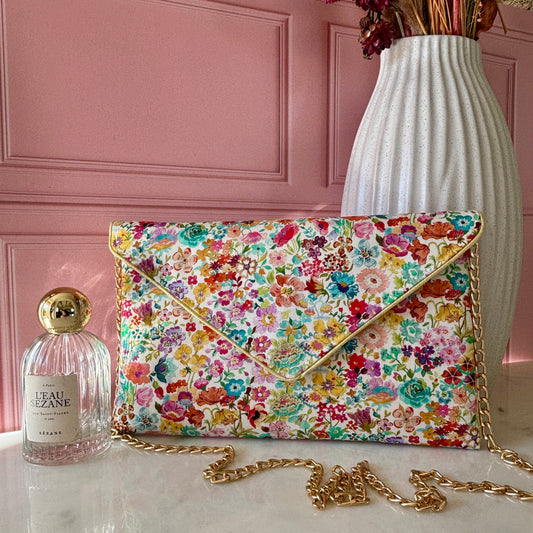 Pochette mariage fleurie en Liberty of London