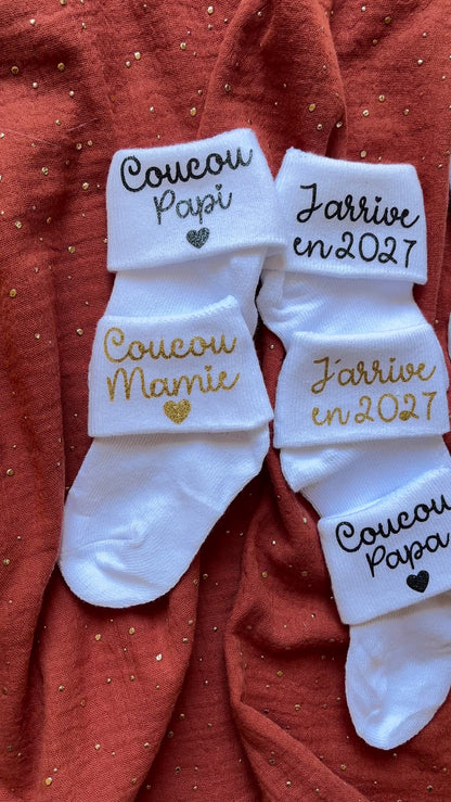 Chaussettes bébé personnalisées – Annonce de grossesse pailletée