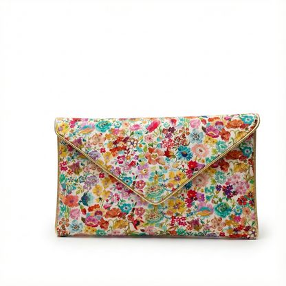 sac pochette fleurie en liberty of London - cadeau personnalisé témoins et demoiselles d'honneur