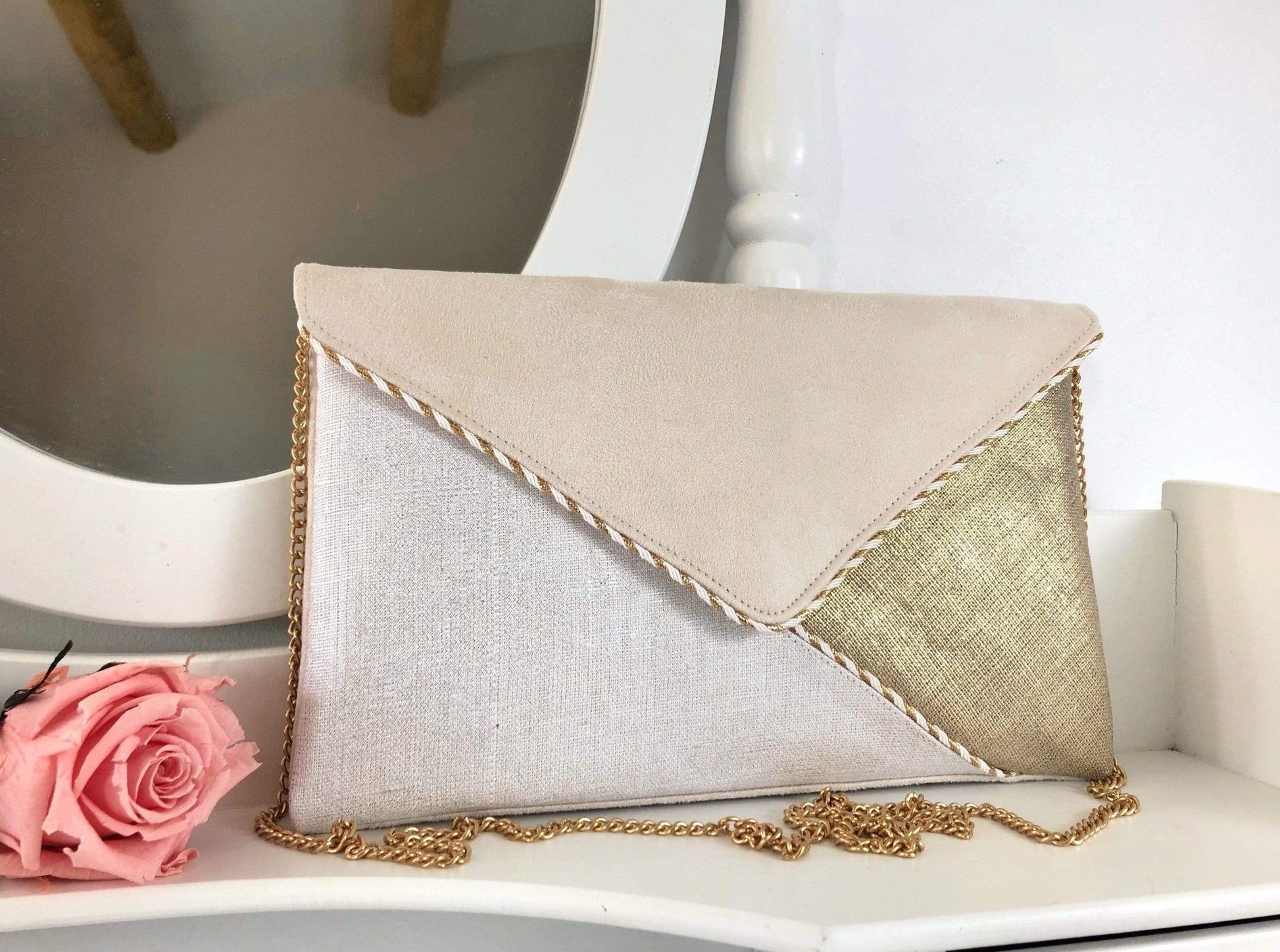 Pochette mariage écru, en lin blanc irisé et lin doré irisé – Fil