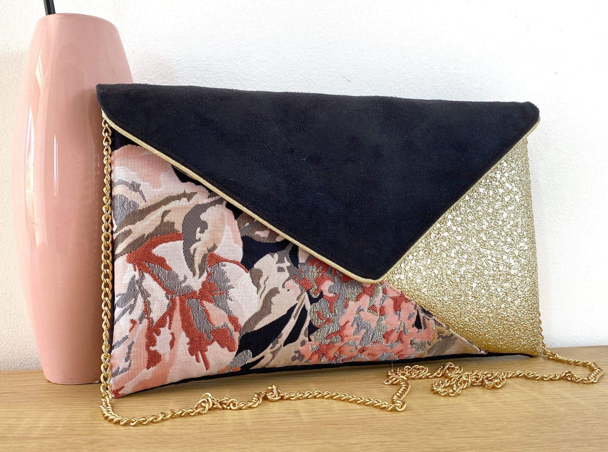 Fil des toiles Pochette Pochette de soirée noire, tissu jacquard fleurs et simili cuir doré