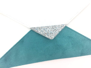 Fil des toiles Pochette Pochette mariage blanche et turquoise en suédine paillettes argentées