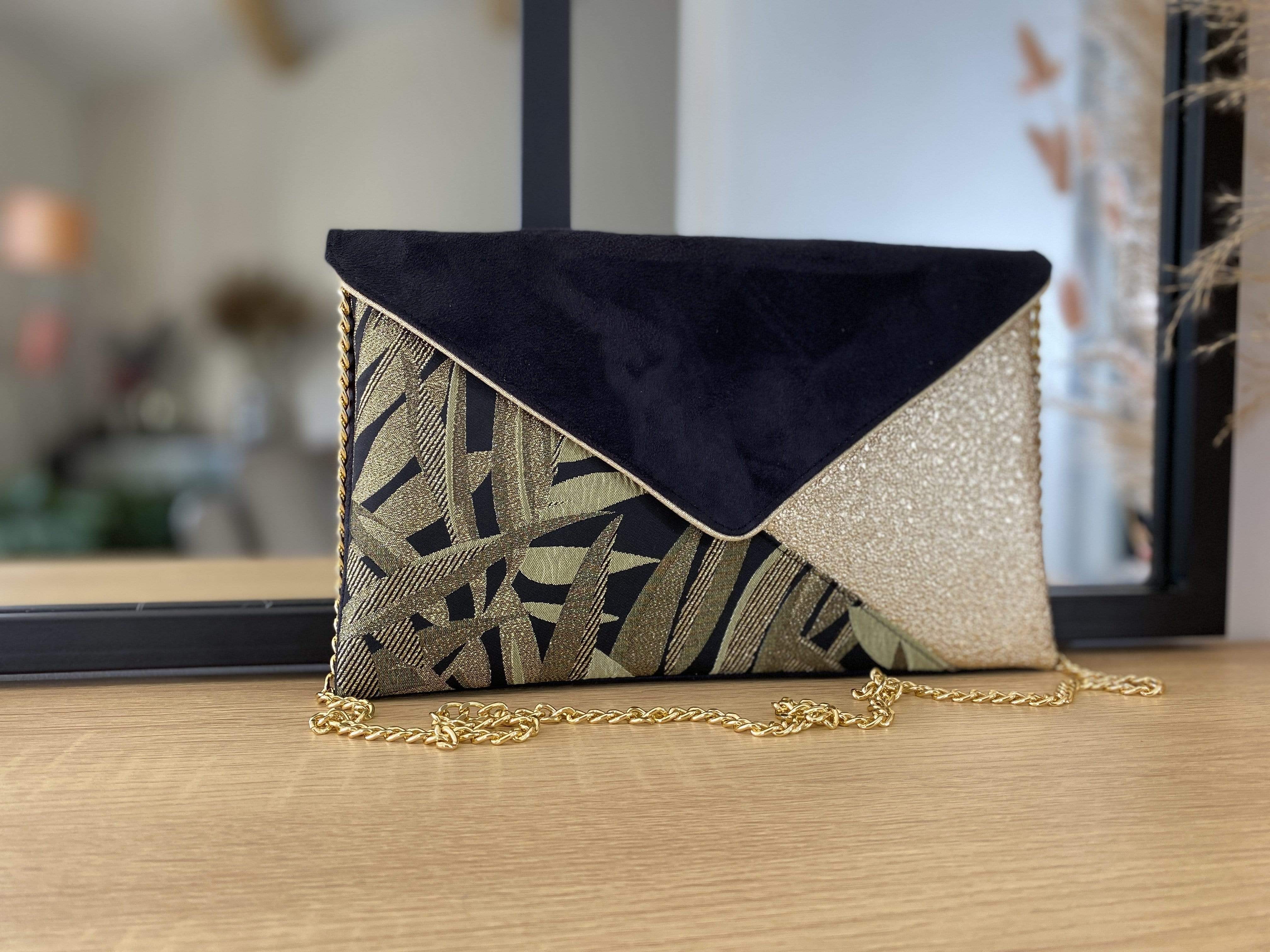 Jolie pochette femme sale