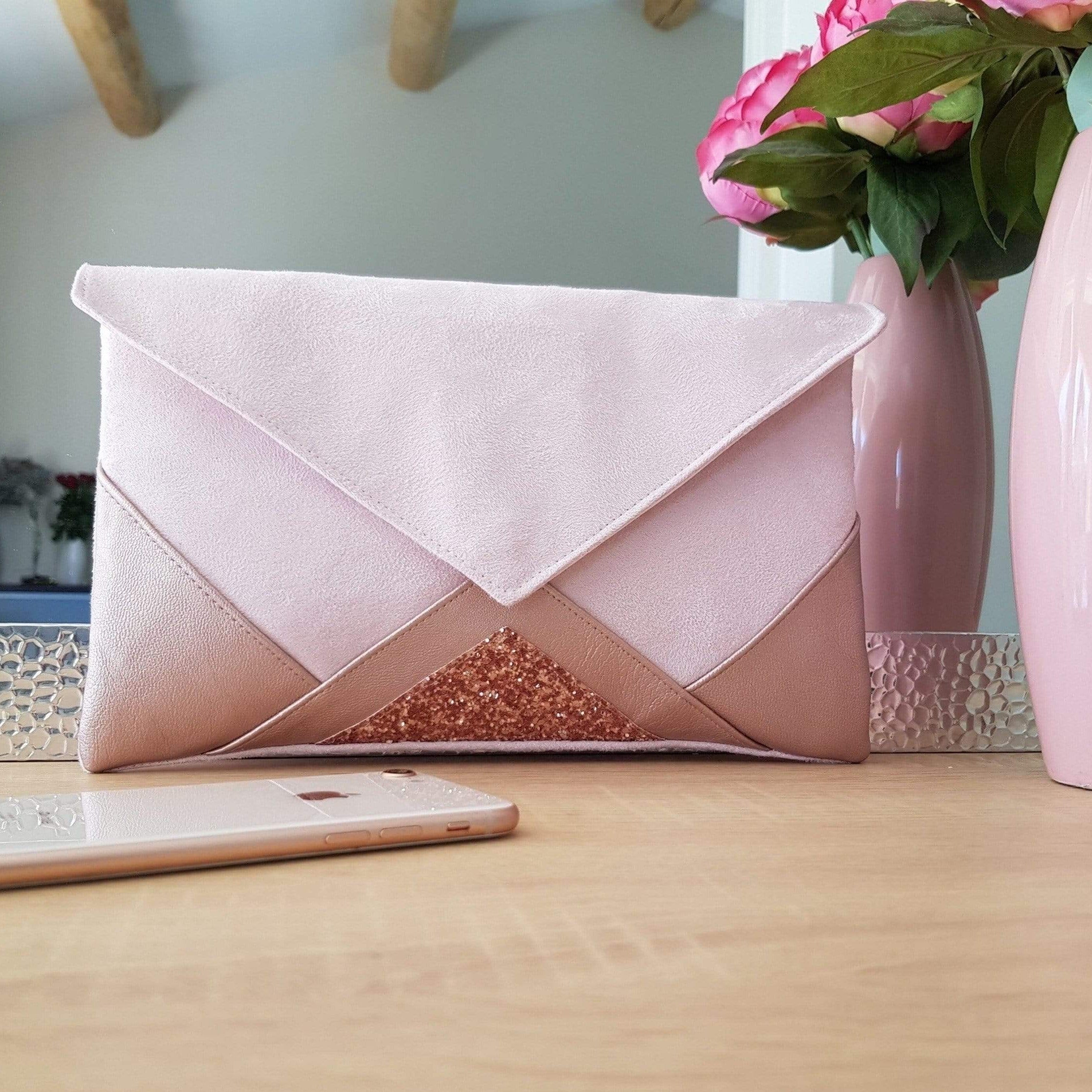 Sac pochette mariage rose poudr en su dine et rose gold Fil des