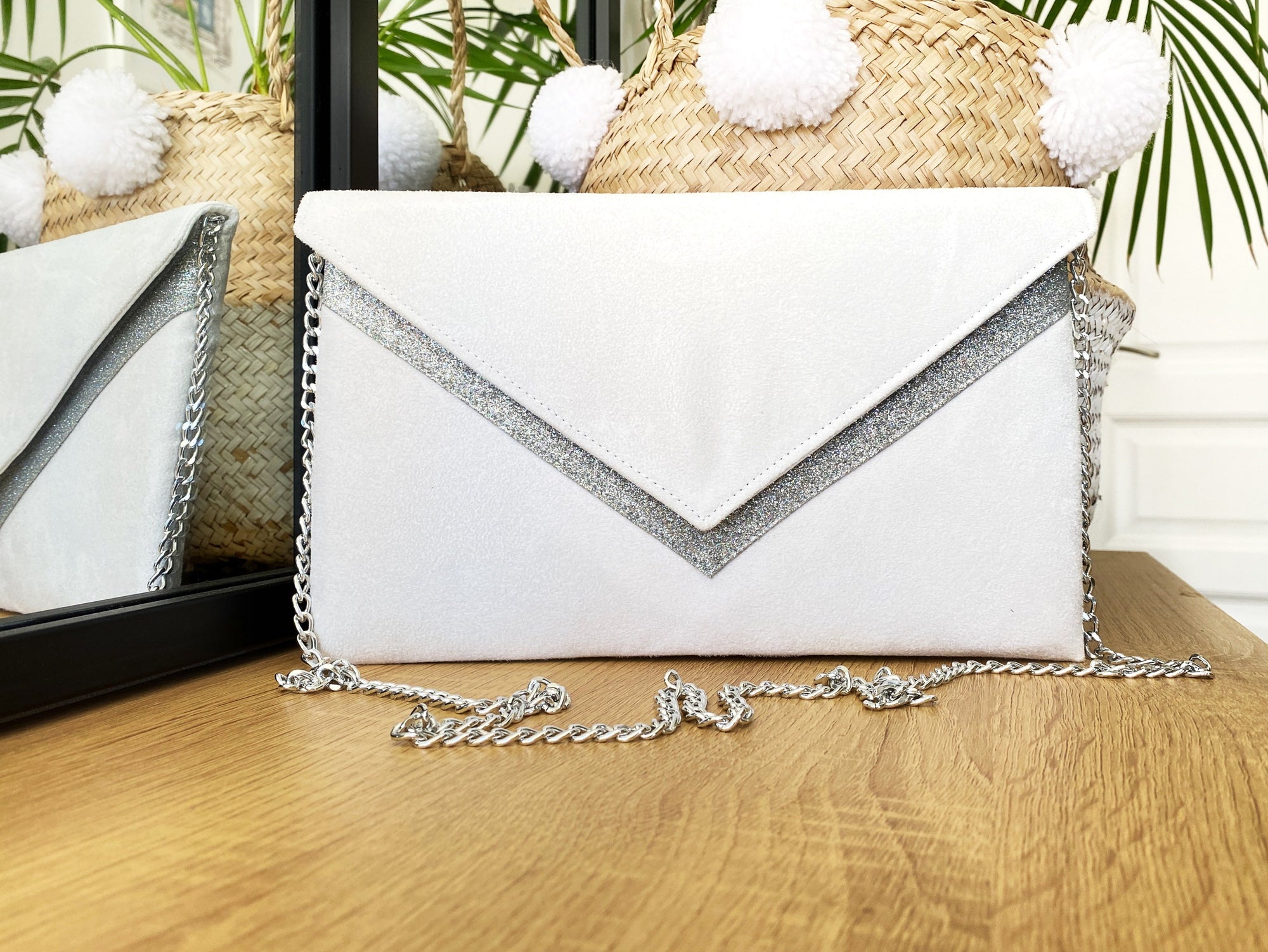 Pochette cérémonie blanche et paillettes argentées